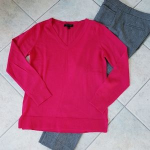 Banana Republic Merino Wool v-neck Sweater
